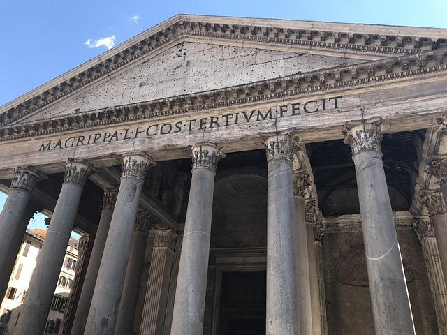 Front of Pantheon. 